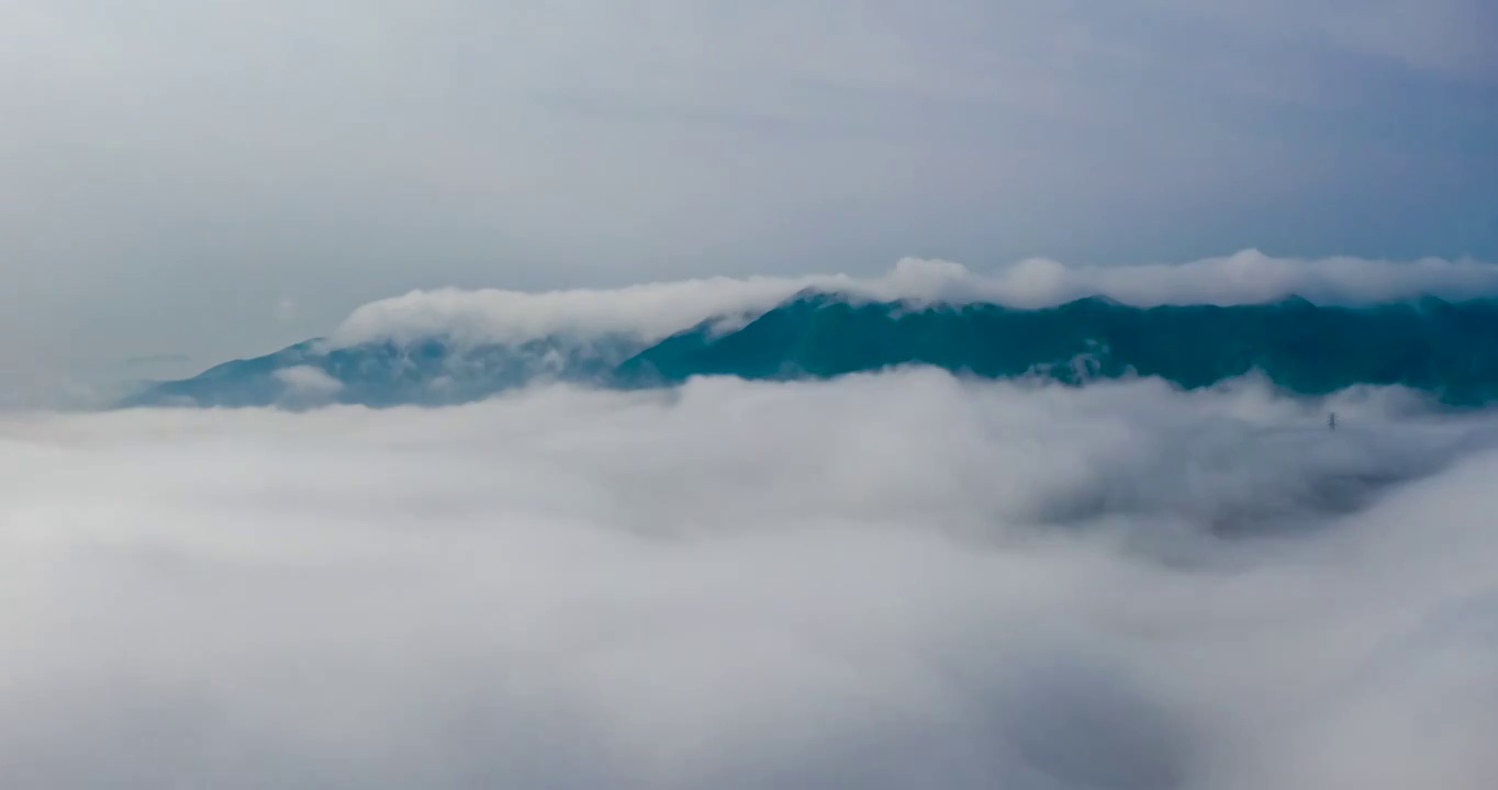 杭州：梅雨季富春山云海云瀑视频素材