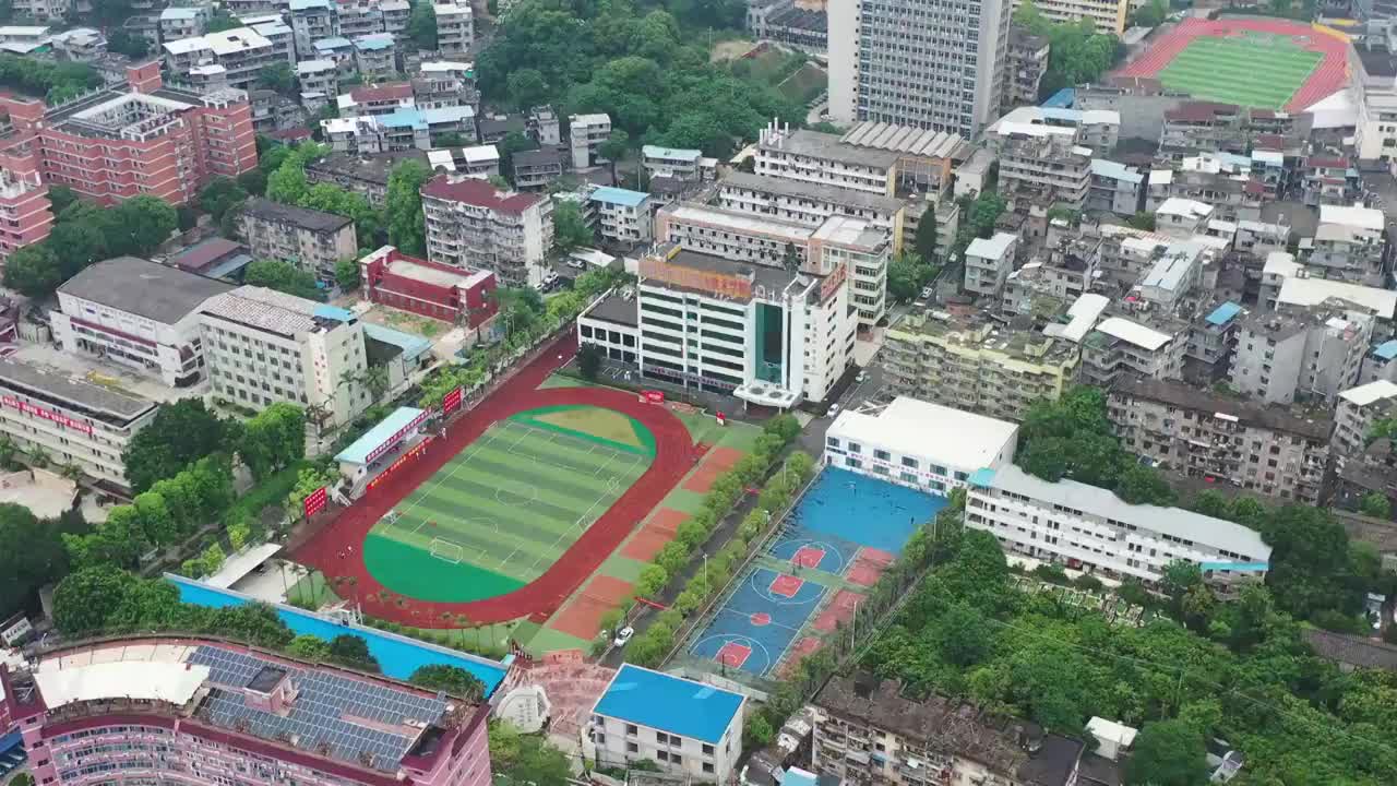 校园环境航拍操场跑道大学视频素材