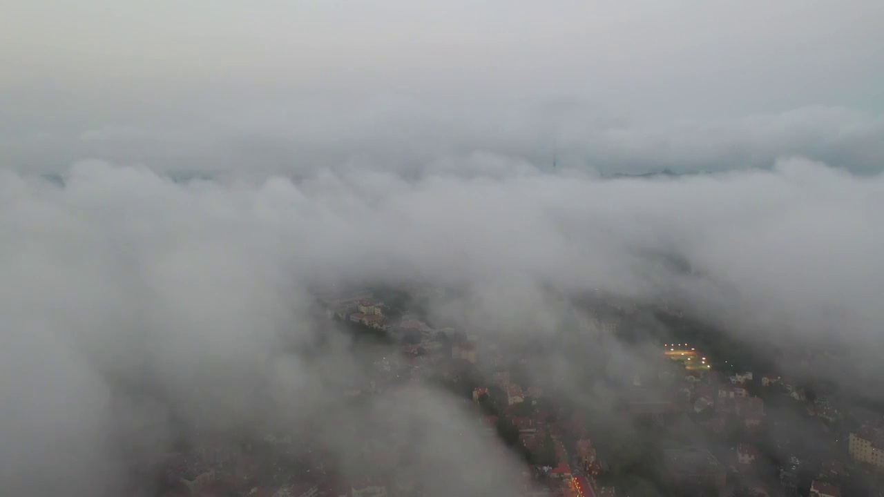 青岛栈桥平流雾视频素材