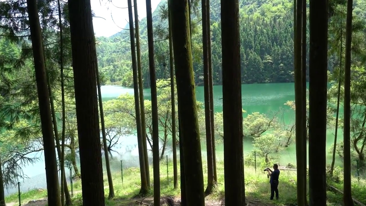 湖北恩施白果永红水库高山湿地风光美如画视频素材