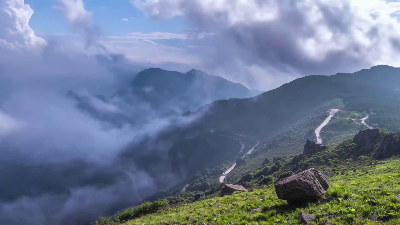 风光延时：房山地质公园云蒸雾绕视频下载