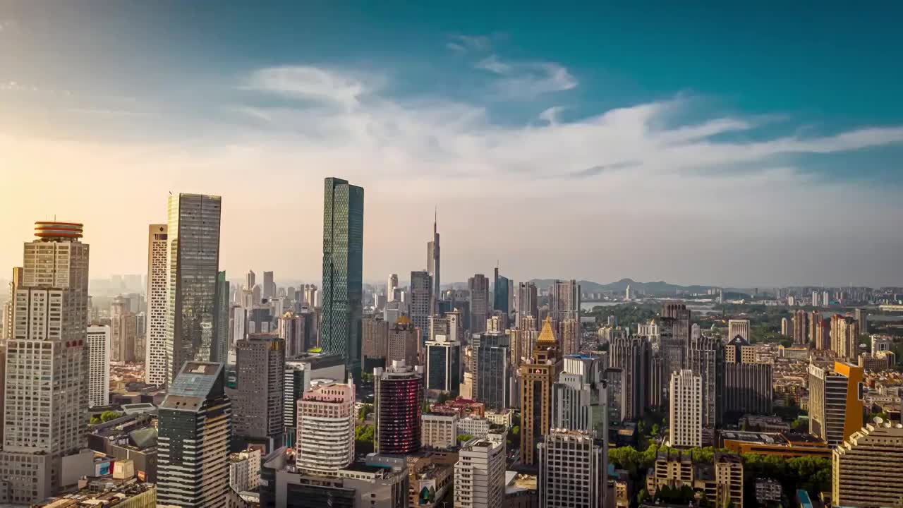 雨后南京新街口航拍延时蓝天白云视频下载