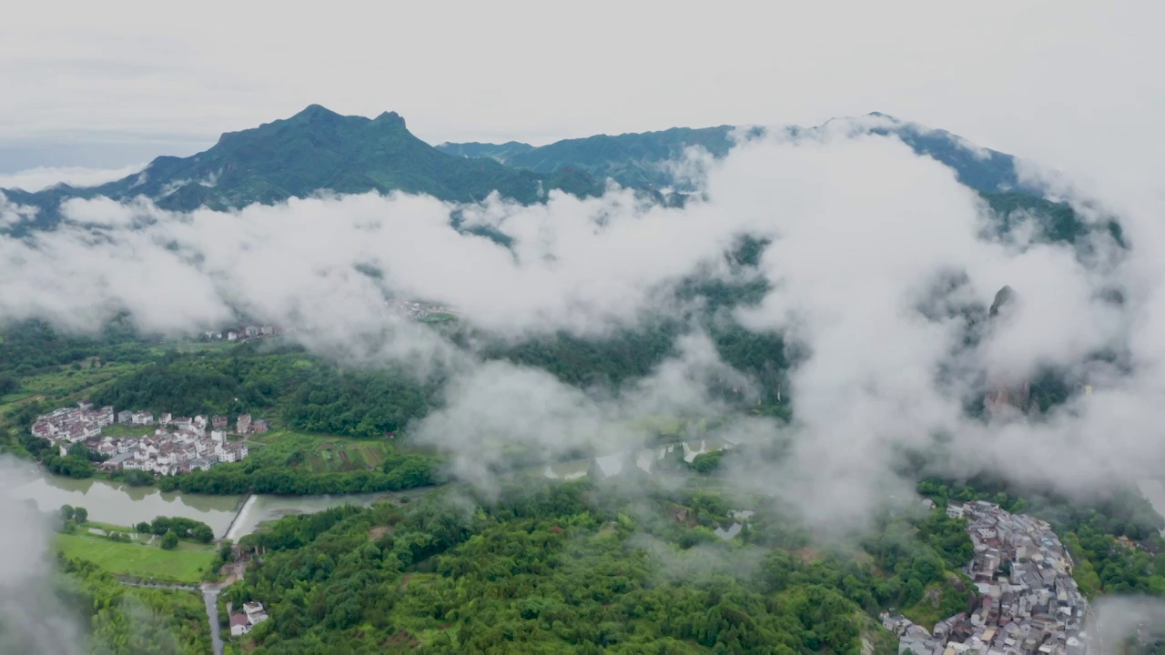 浙江丽水缙云仙都景区蓝天白云航拍视频素材