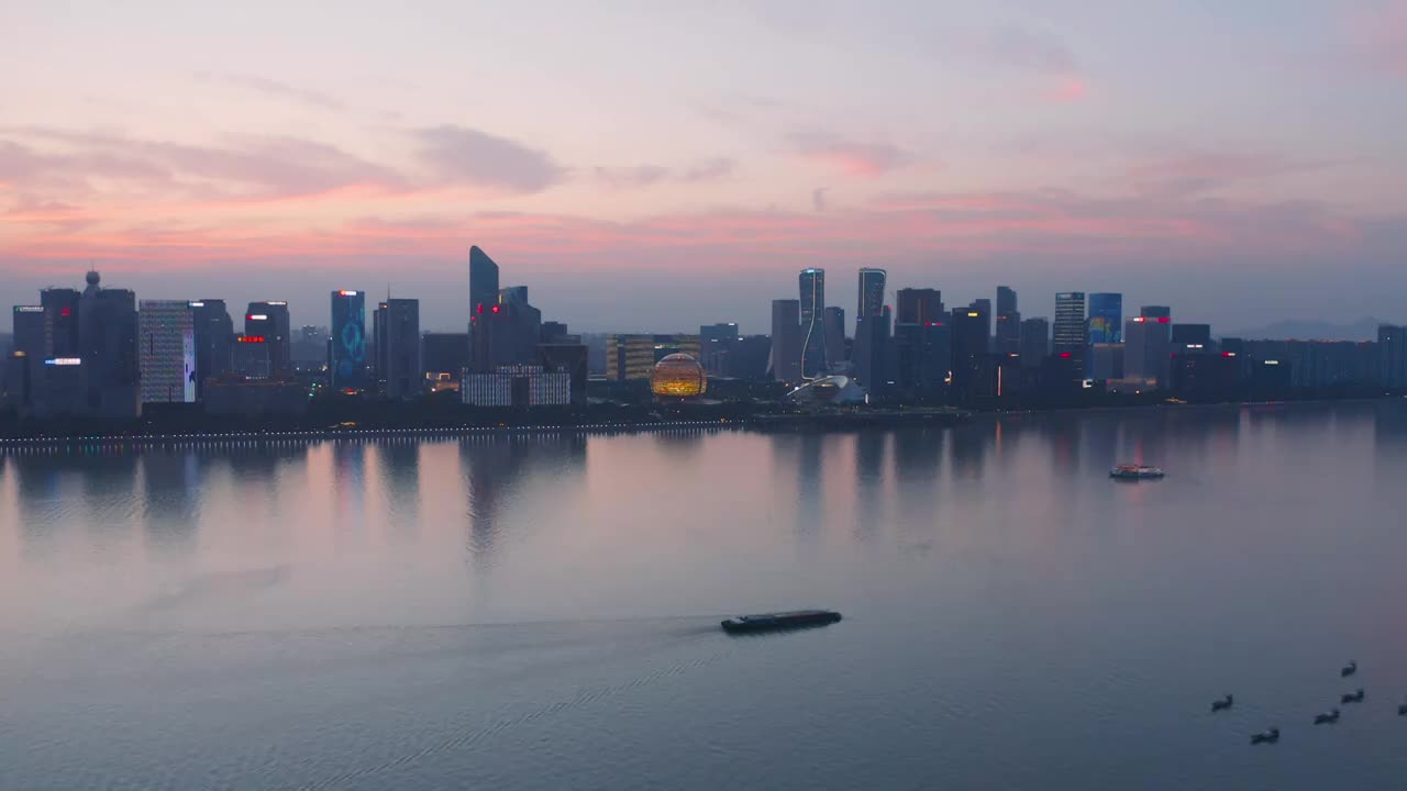 杭州地标钱江新城CBD建筑群日落风景航拍视频素材