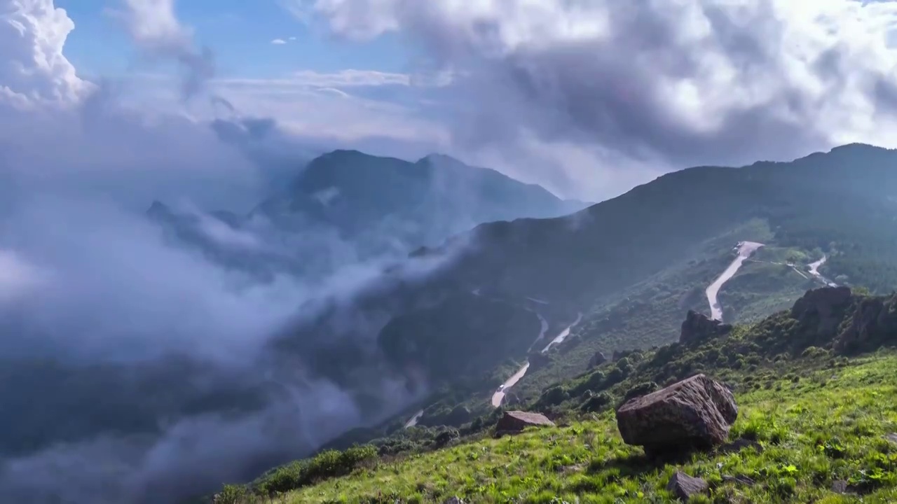 风光延时：房山地质公园云蒸雾绕云海翻腾视频素材