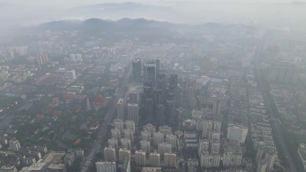 航拍城市天空之下的风景视频素材