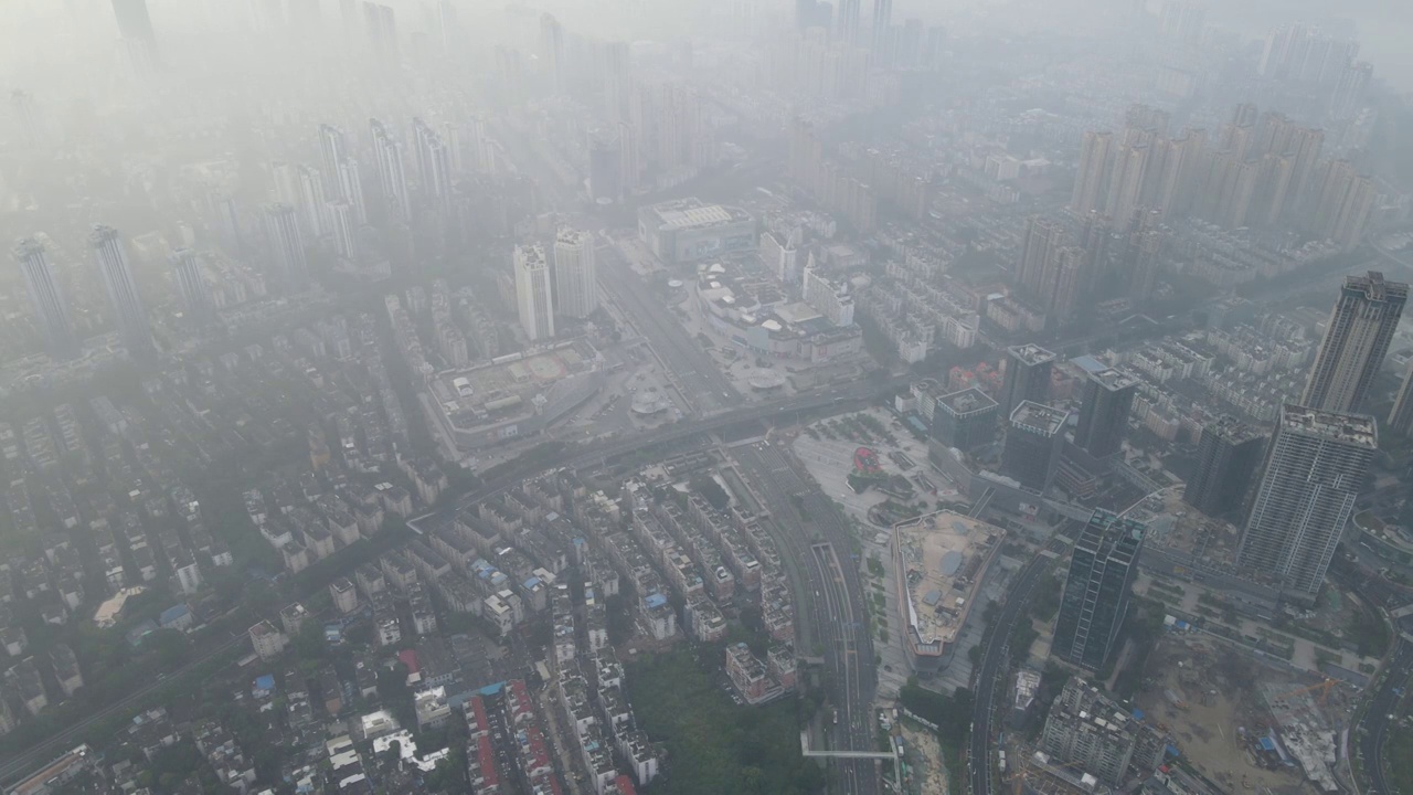 航拍城市天空之下的风景视频素材