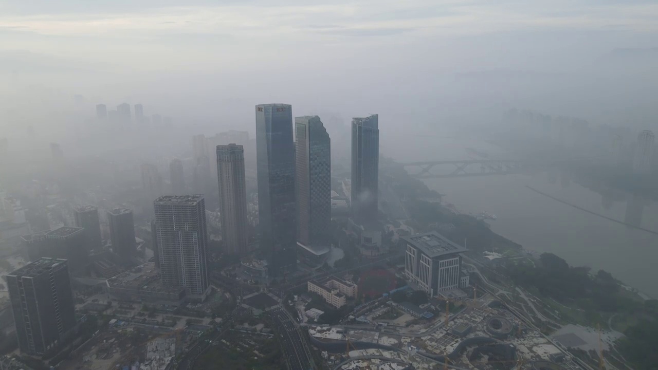 航拍城市天空之下的风景视频素材