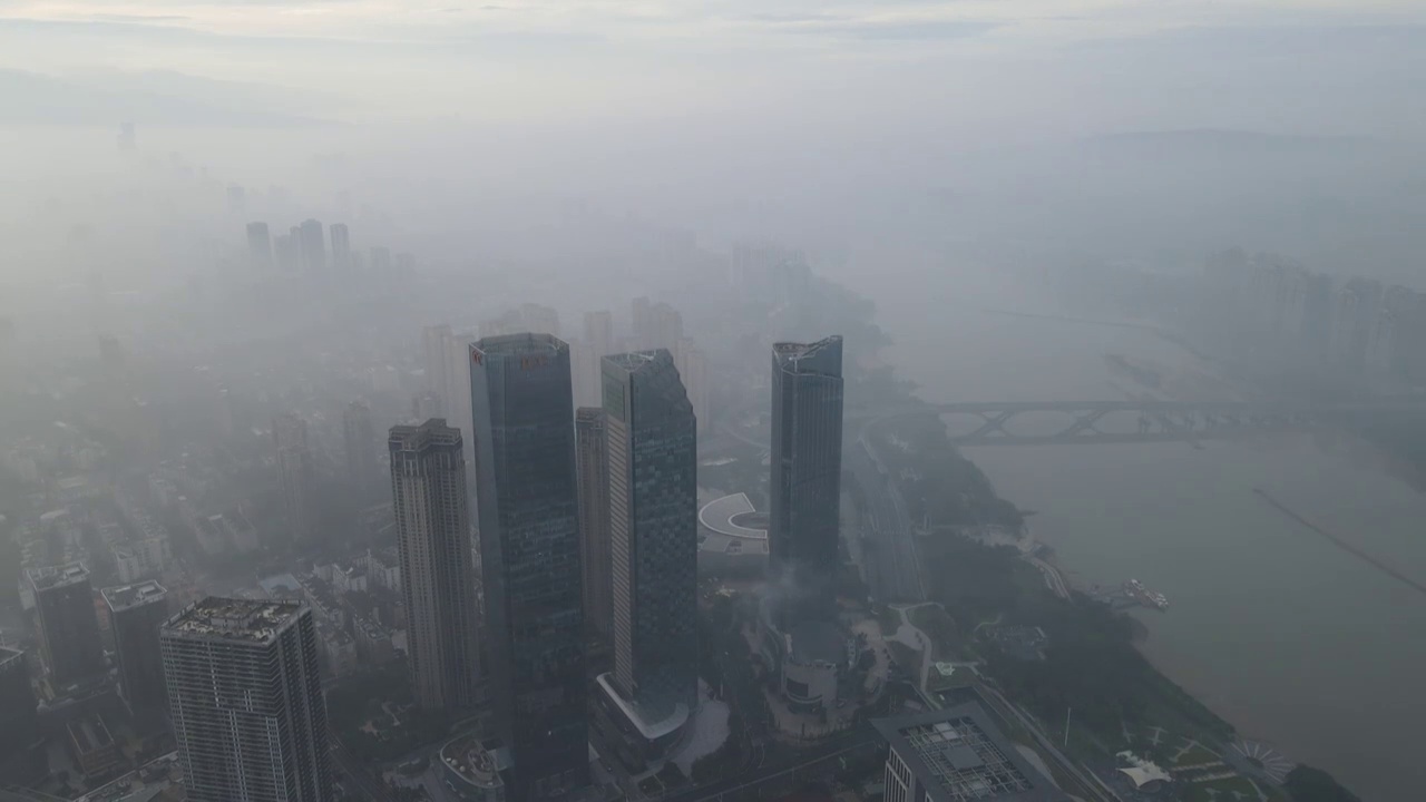 航拍城市天空之下的风景视频素材