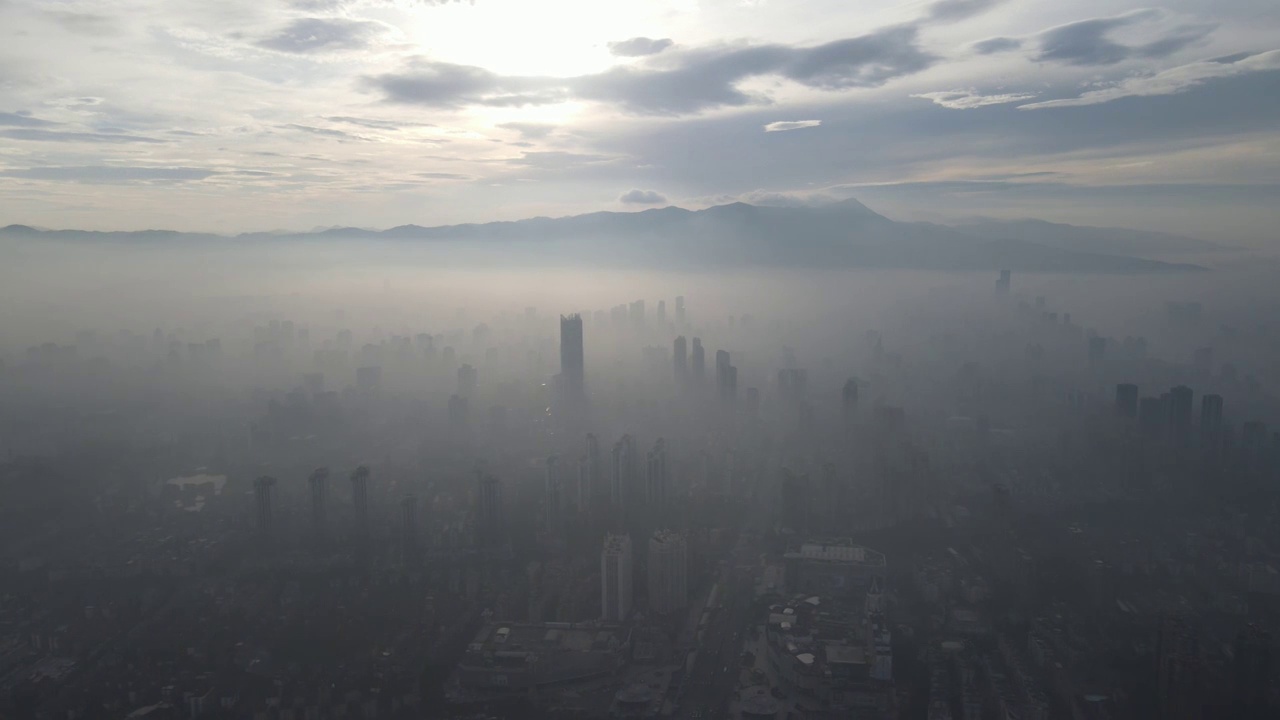 航拍城市天空之下的风景视频素材