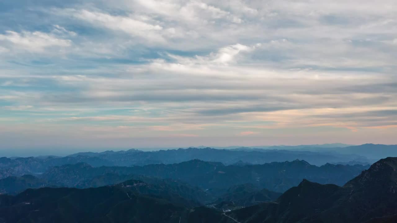 航拍北京房山百花山白草畔视频素材