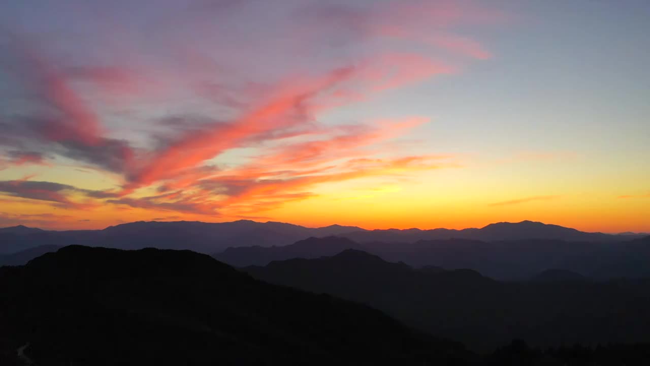 航拍北京房山百花山白草畔视频素材