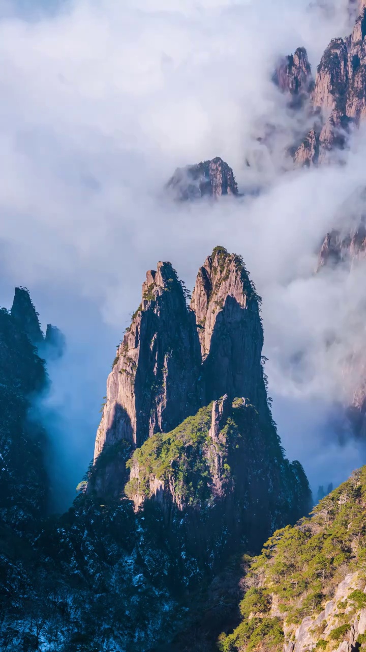 黄山群顶峰云海，安徽黄山视频素材