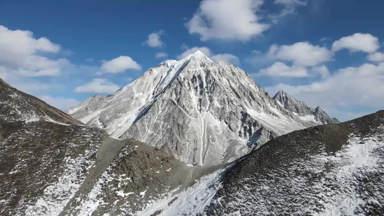 雅拉雪山观景台视频素材