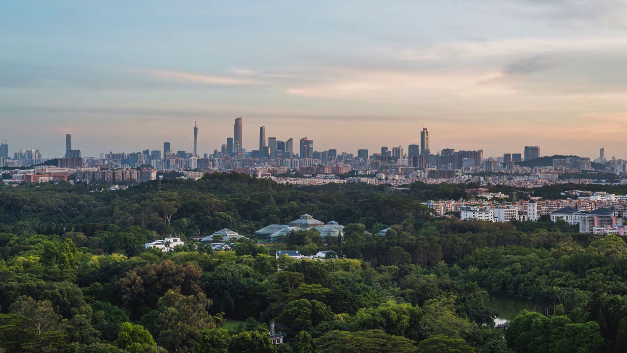 华南植物园-珠江新城城市天际线黄昏夜景视频素材