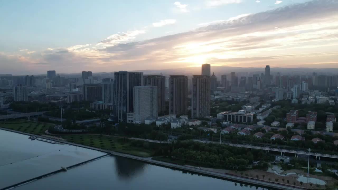 航拍山西太原日出环绕视频素材