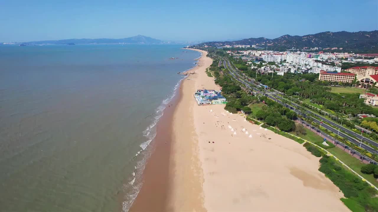 厦门航拍环岛路沙滩海边风景视频素材