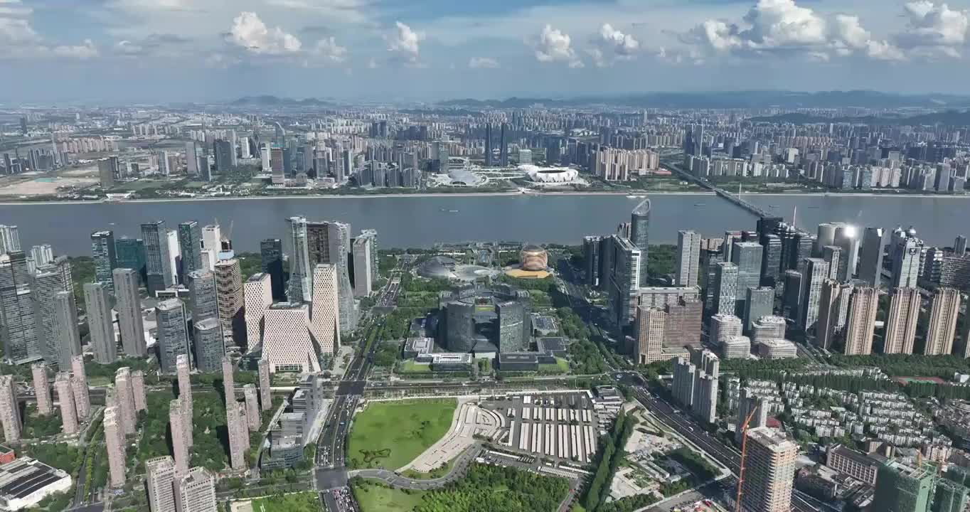 高空航拍杭州钱江新城和奥体博览城白昼全景风光视频素材