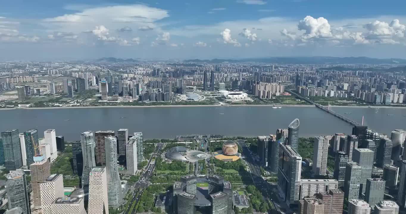 高空航拍杭州钱江新城和奥体博览城白昼全景风光视频素材