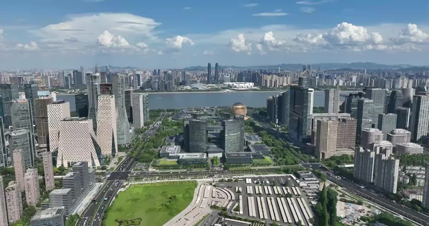 高空航拍杭州钱江新城和奥体博览城白昼全景风光视频素材