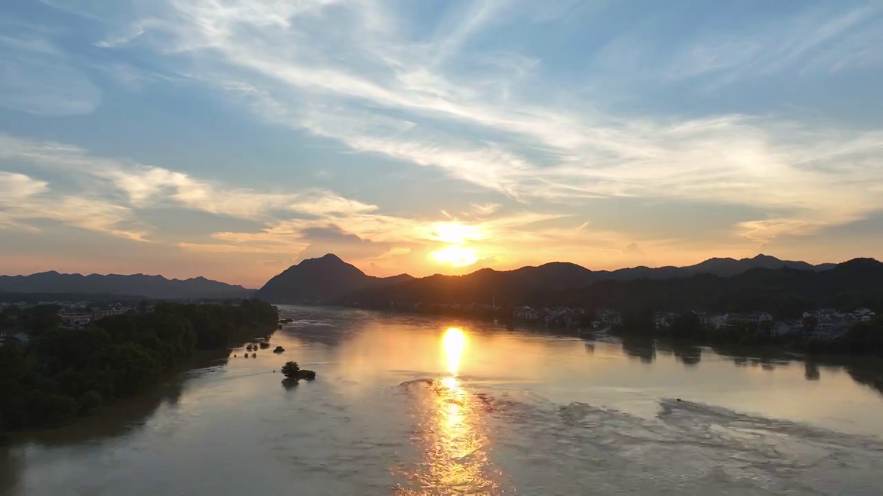 自然 宁静 天空 云,水 自然美 反射 风景 日出视频素材