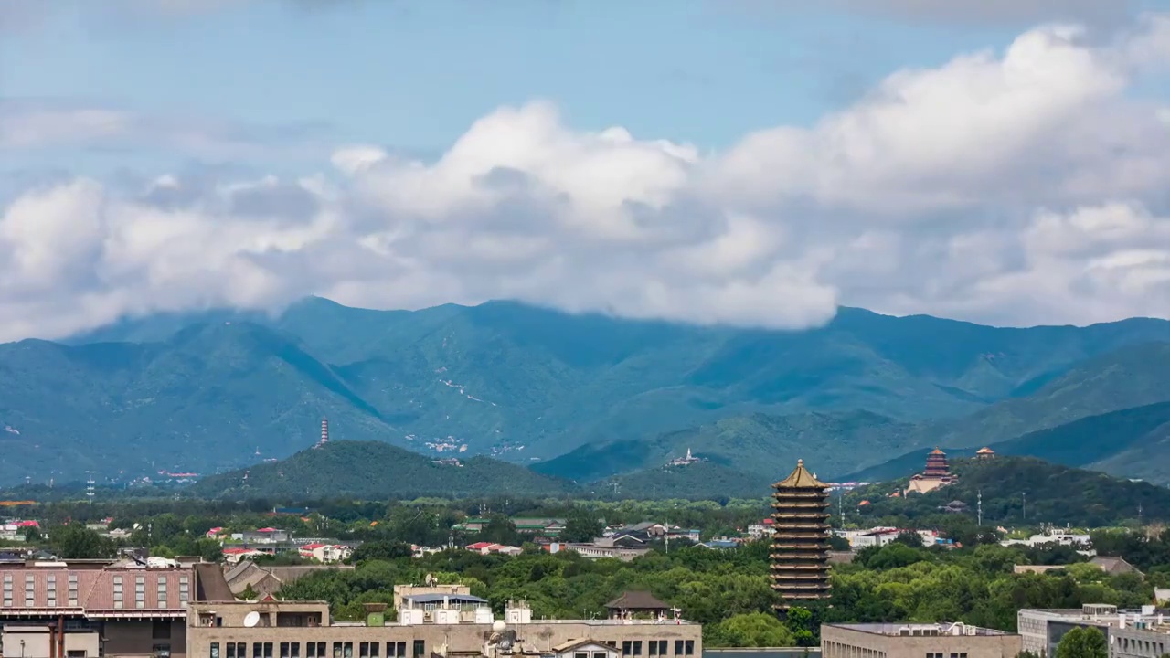 雨后三山五园云雾缭绕视频素材