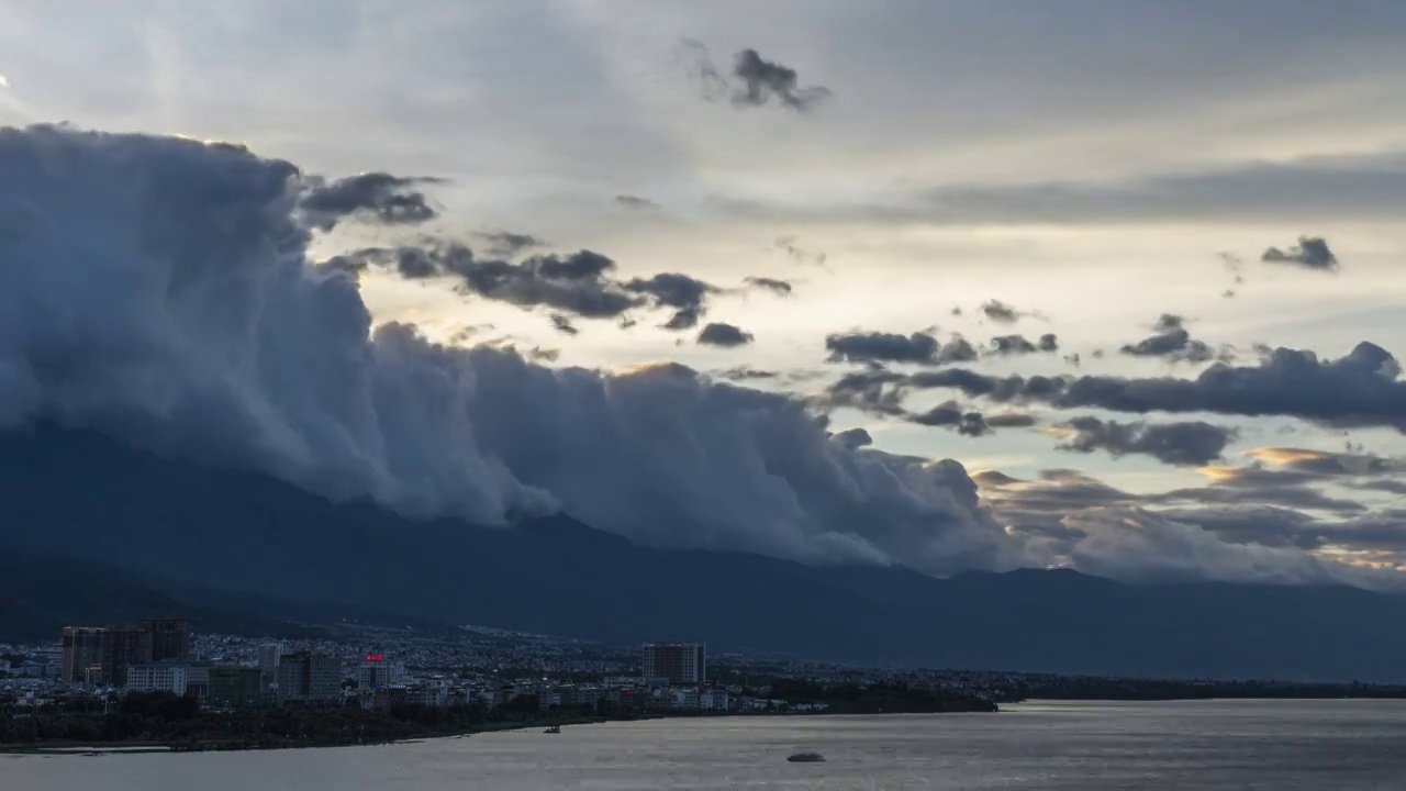 大理苍山云海晚霞延时摄影视频素材