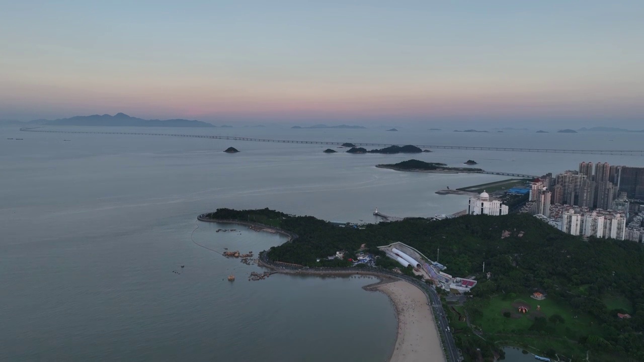 广东省珠海市香洲区珠海大剧院珠海渔女香炉湾航拍视频素材