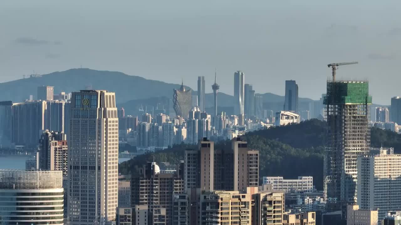 广东省珠海市香洲区珠海大剧院珠海渔女香炉湾航拍视频素材