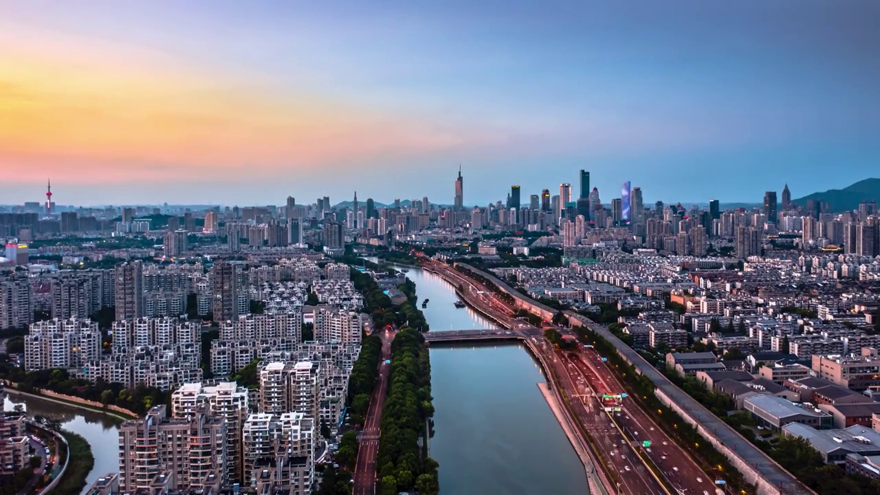 南京城市傍晚日落秦淮河航拍延时地标视频素材