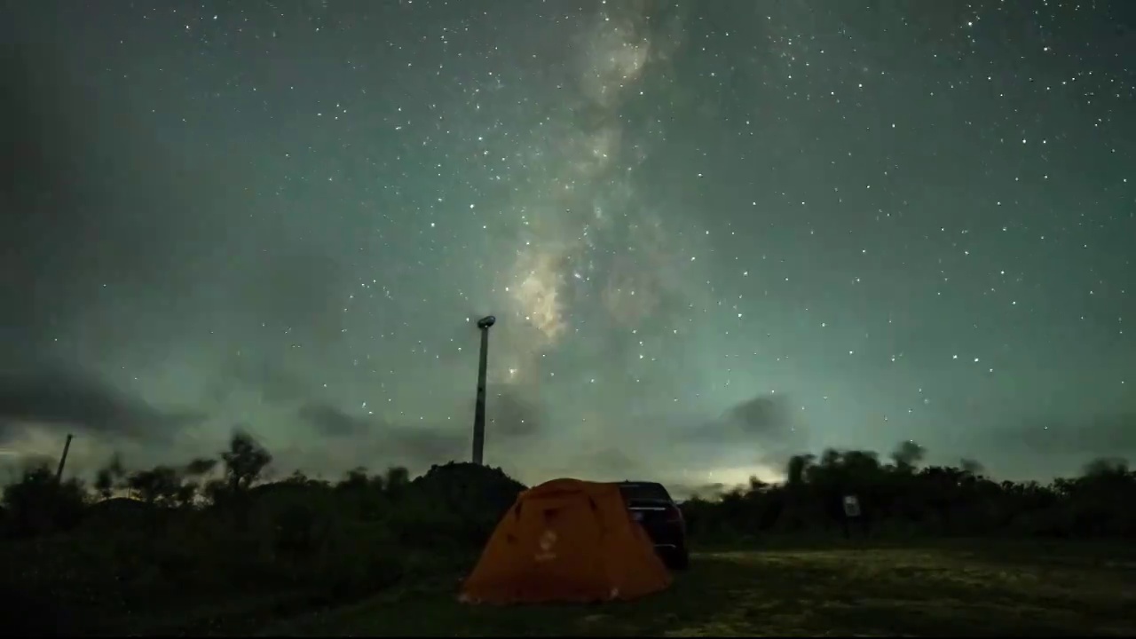 山顶露营星空银河视频素材