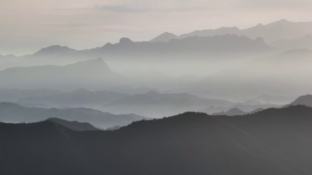 清晨日出的山脉水墨画中国风景视频素材