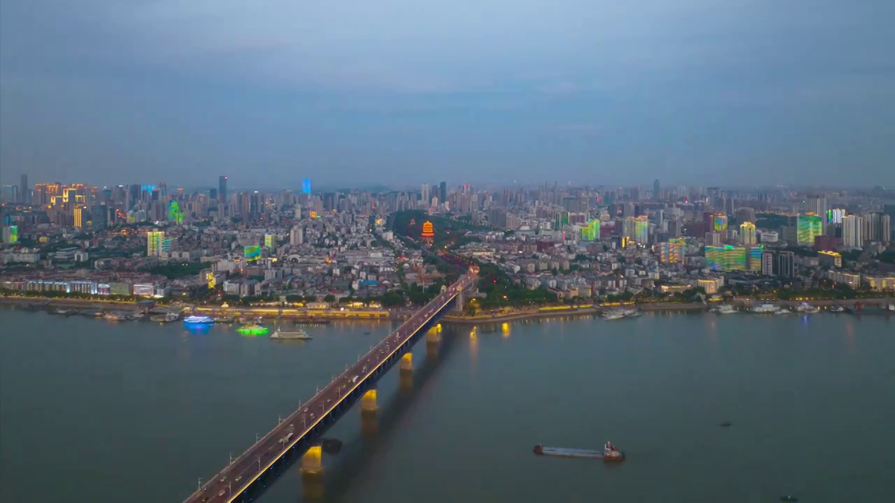 武汉夏日都市天际线夜景航拍风光视频素材