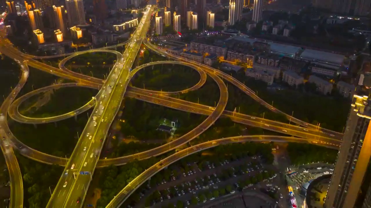 武汉汉阳马鹦路国博立交夜景风光视频素材