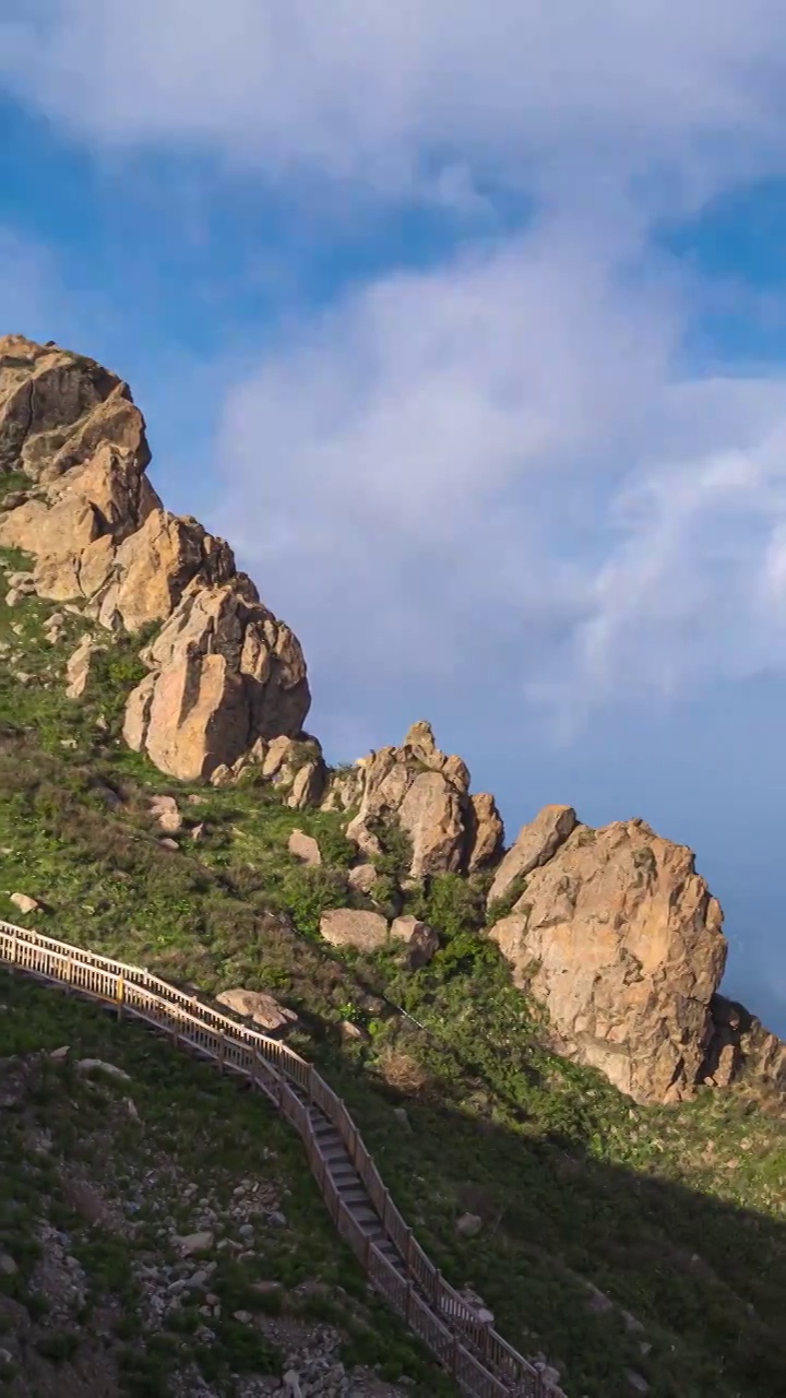 风光延时：房山地质公园岩石流云视频素材