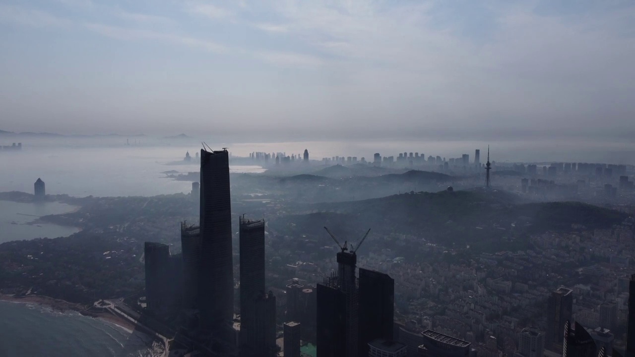 五四广场高空航拍青岛城市全景视频素材