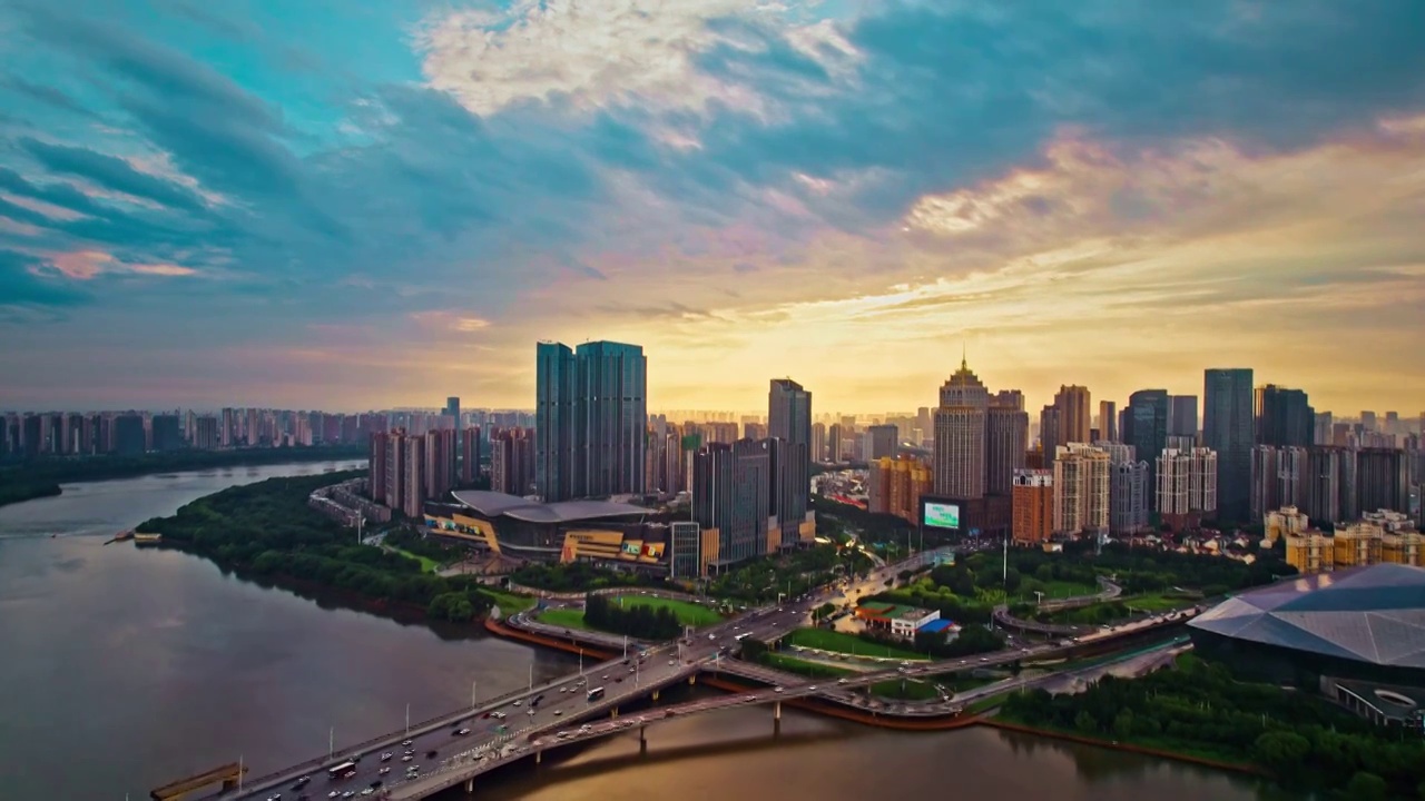 中国东北辽宁沈阳浑河城市风景航拍日落视频素材