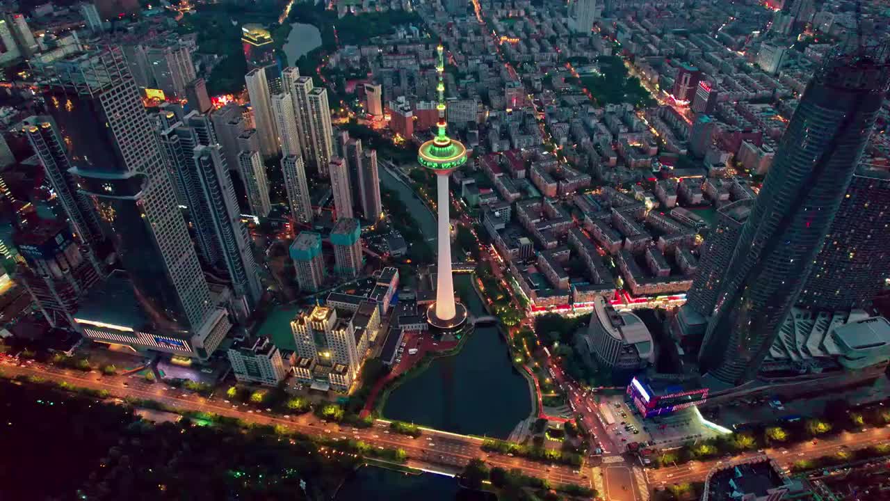 中国辽宁沈阳彩电塔广播电视塔夜景航拍视频素材