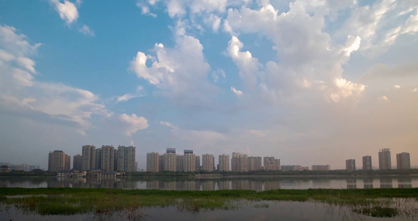 洛阳洛河边城市高层住宅视频素材