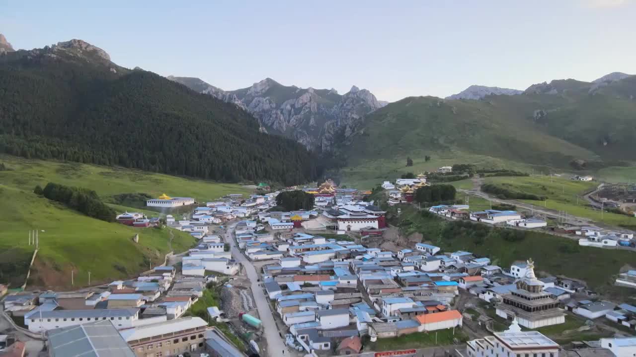 甘肃甘南郎木寺航拍视频素材