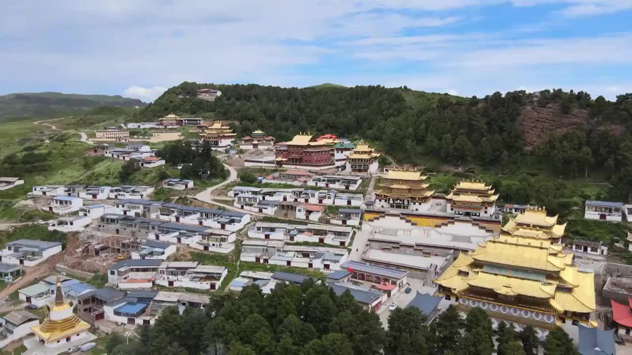 甘肃甘南郎木寺航拍视频素材