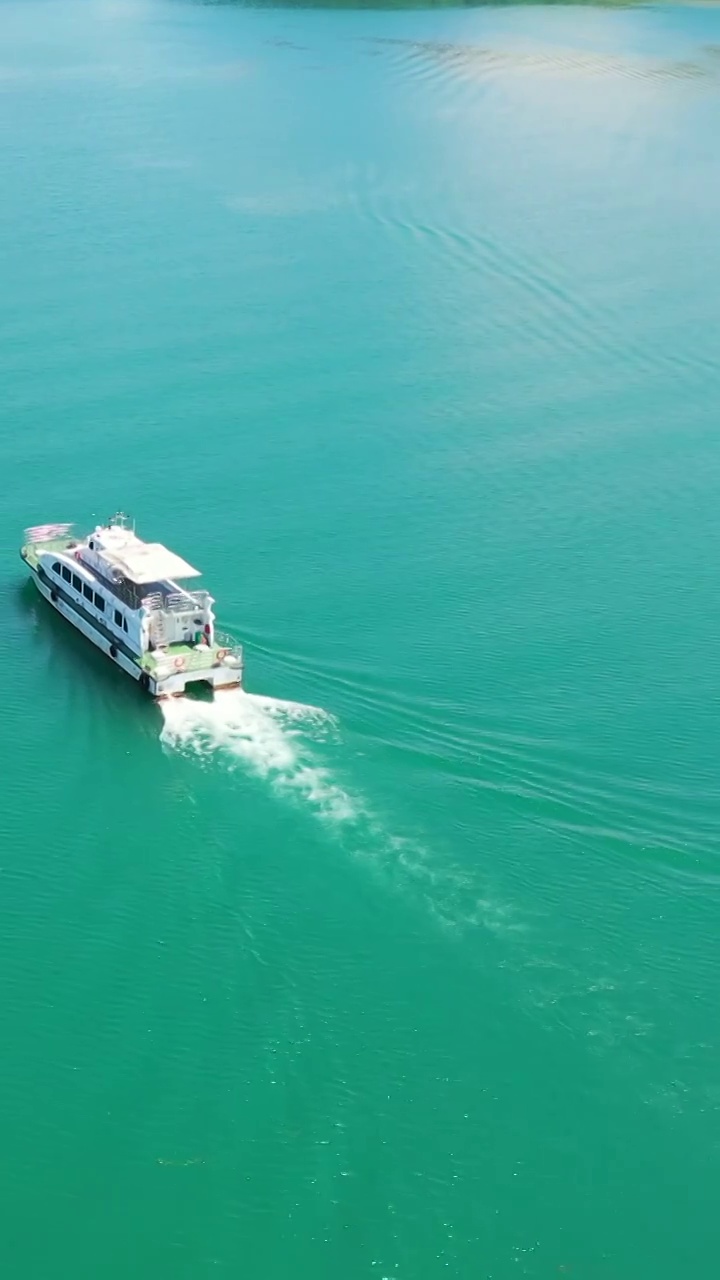 航拍湖南郴州市资兴市东江湖景区视频素材