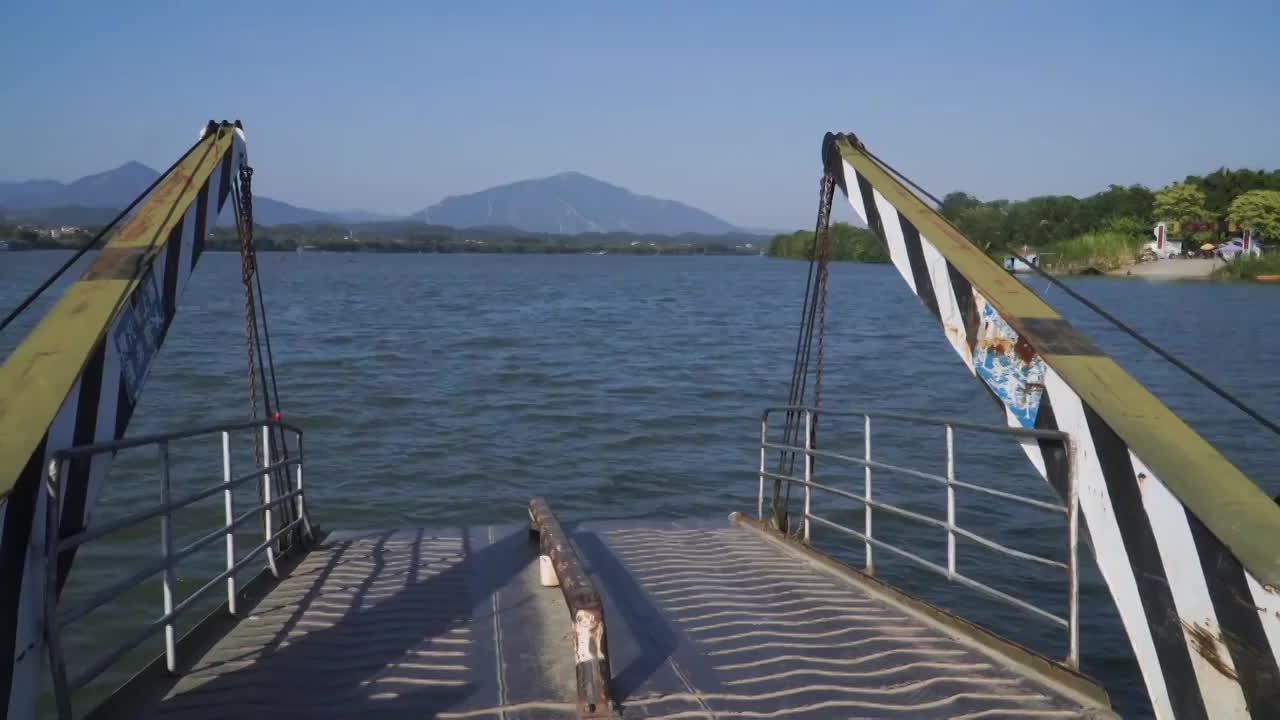 广东清远伦洲岛渡轮风景视频素材