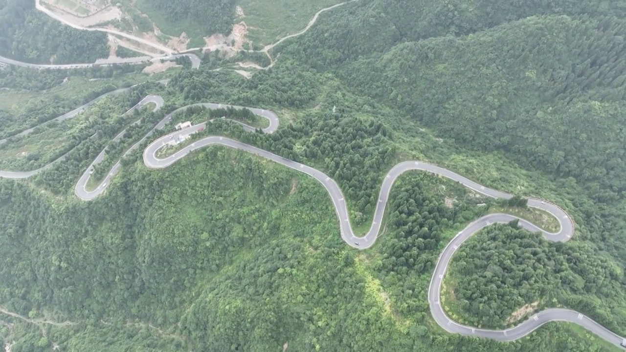 湖北利川佛宝山盘山旅游公路视频素材