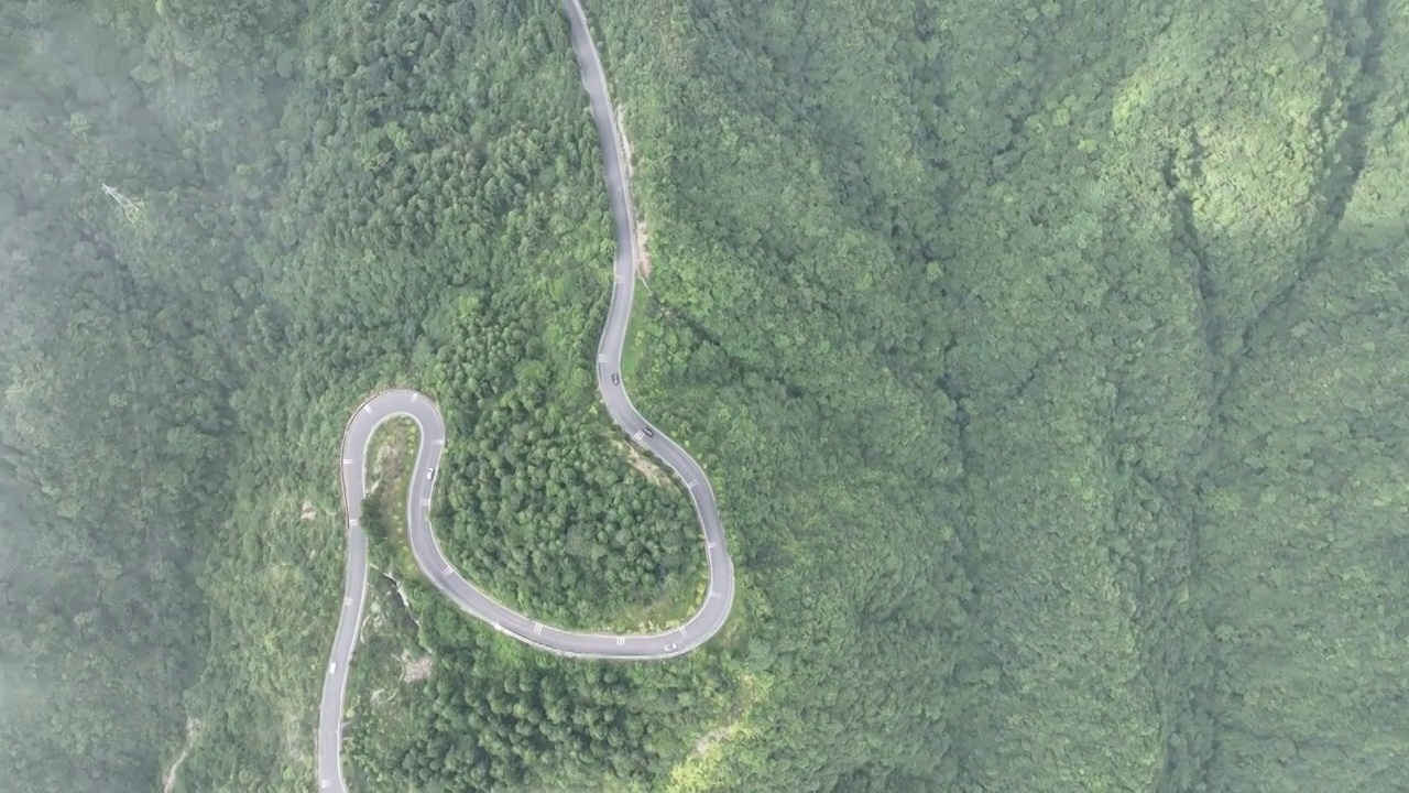 湖北利川佛宝山盘山旅游公路视频素材