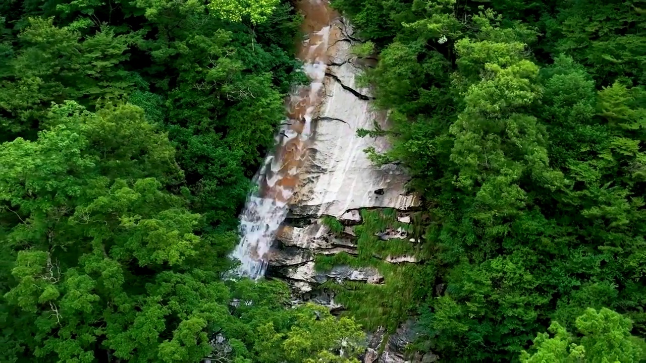 安徽六安天堂寨风景区风光，银弓瀑视频素材