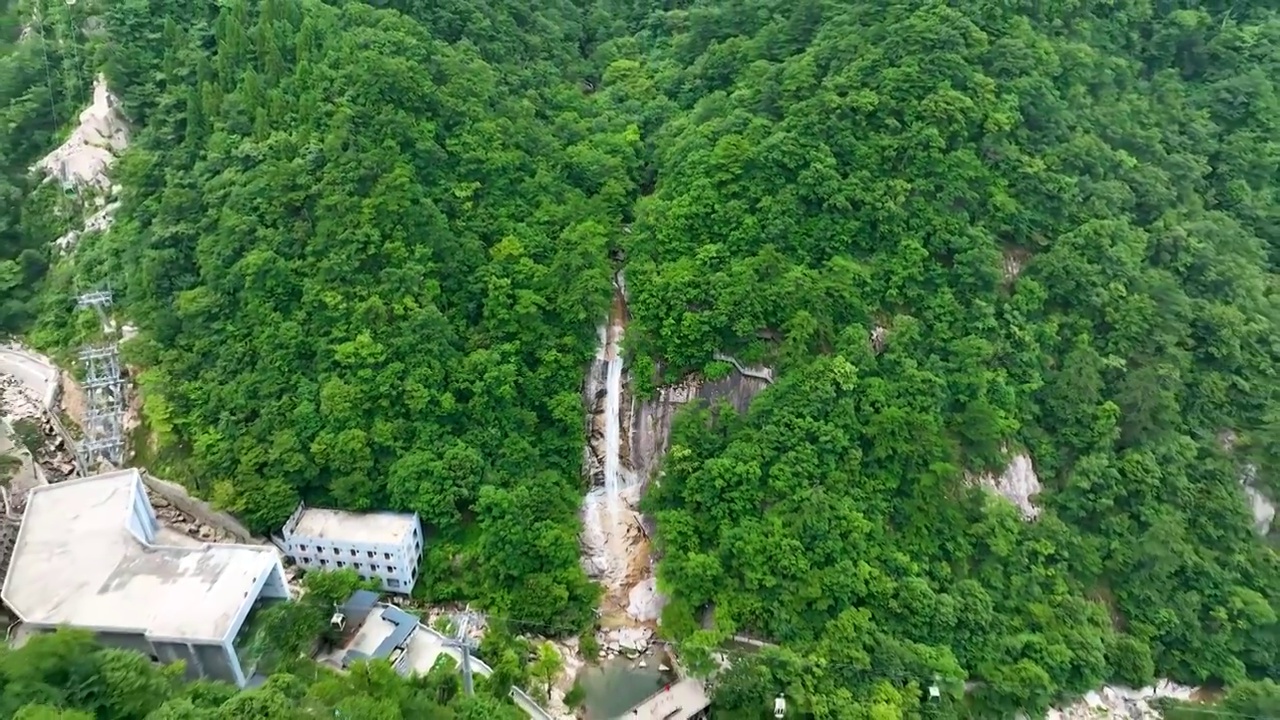 安徽六安天堂寨风景区风光，泻玉瀑视频素材