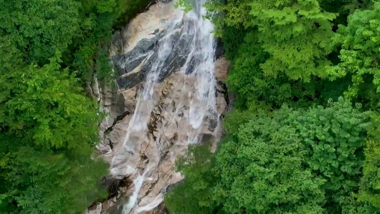 安徽六安天堂寨风景区风光，情人瀑视频素材