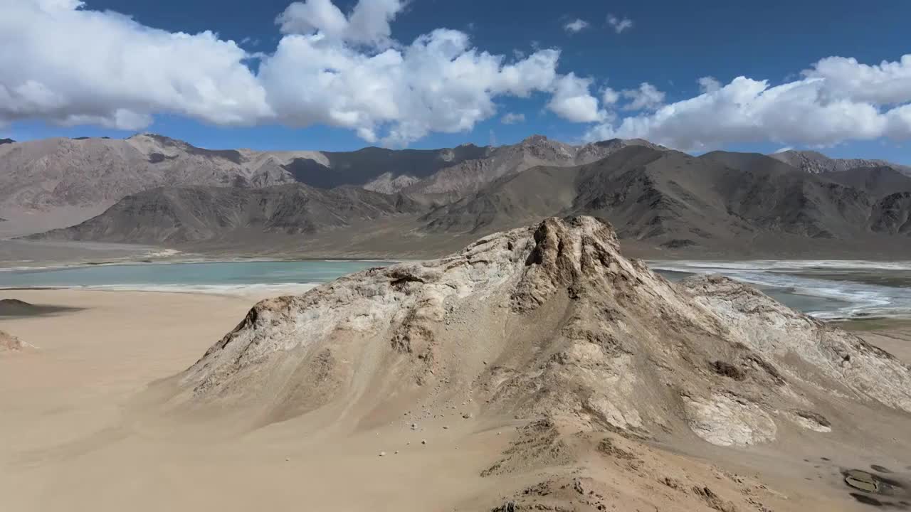 西藏阿里地区日土县卡易措航拍视频素材