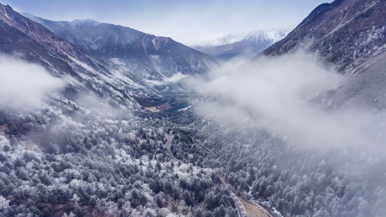 四川甘孜州海螺沟雪山冰川航拍延时视频素材